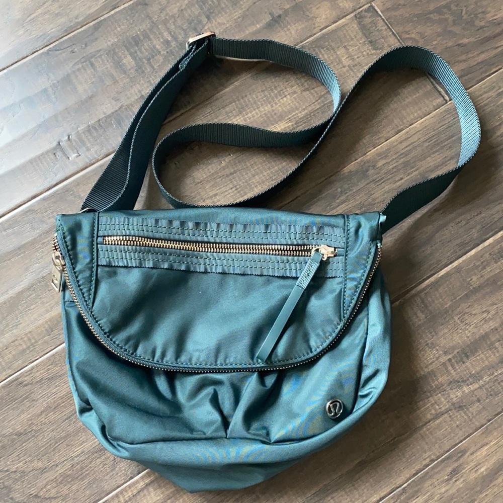 Lululemon Crossbody bag